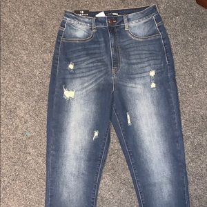 Fashion Nova skinny jean